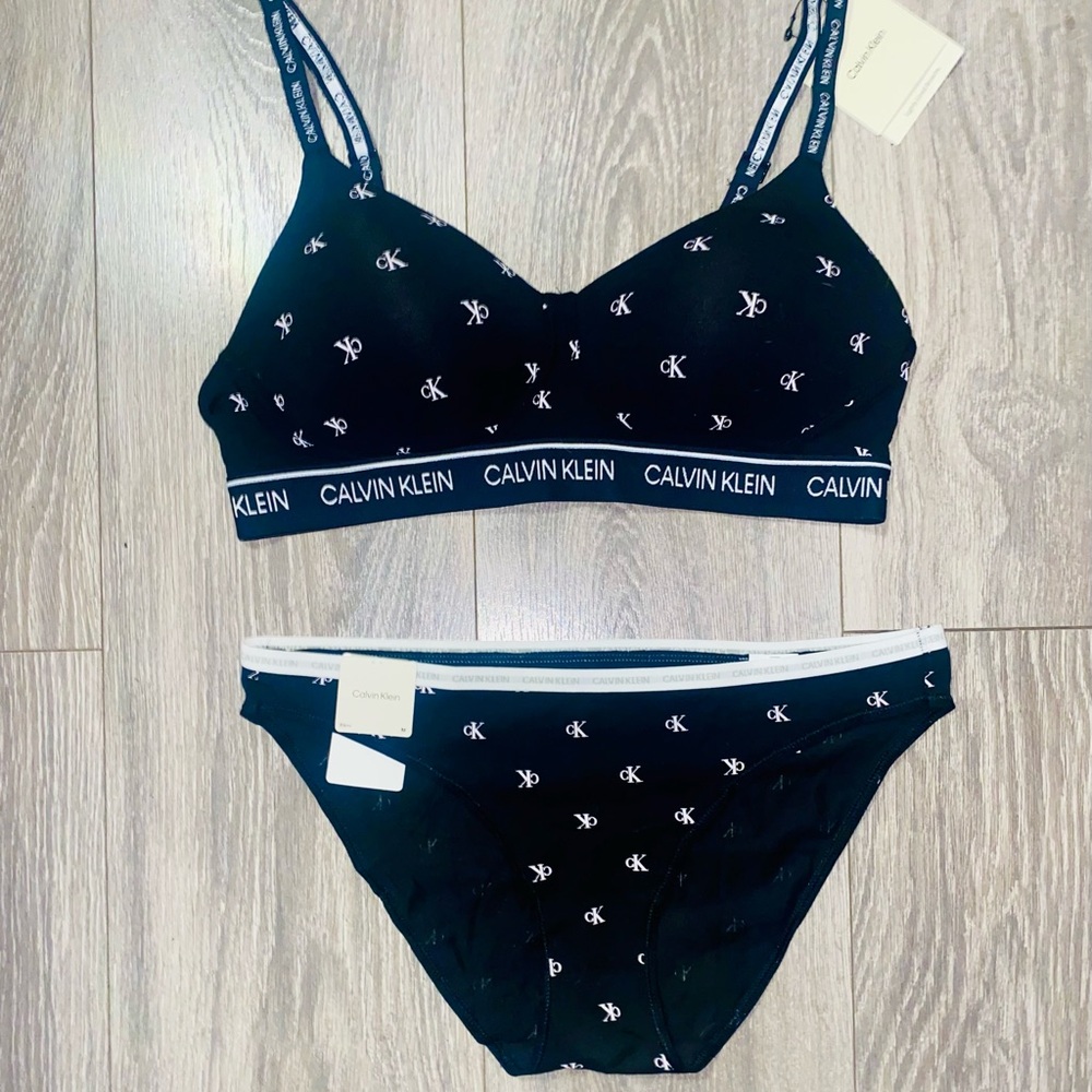 New Calvin Klien Bra & Panty Set